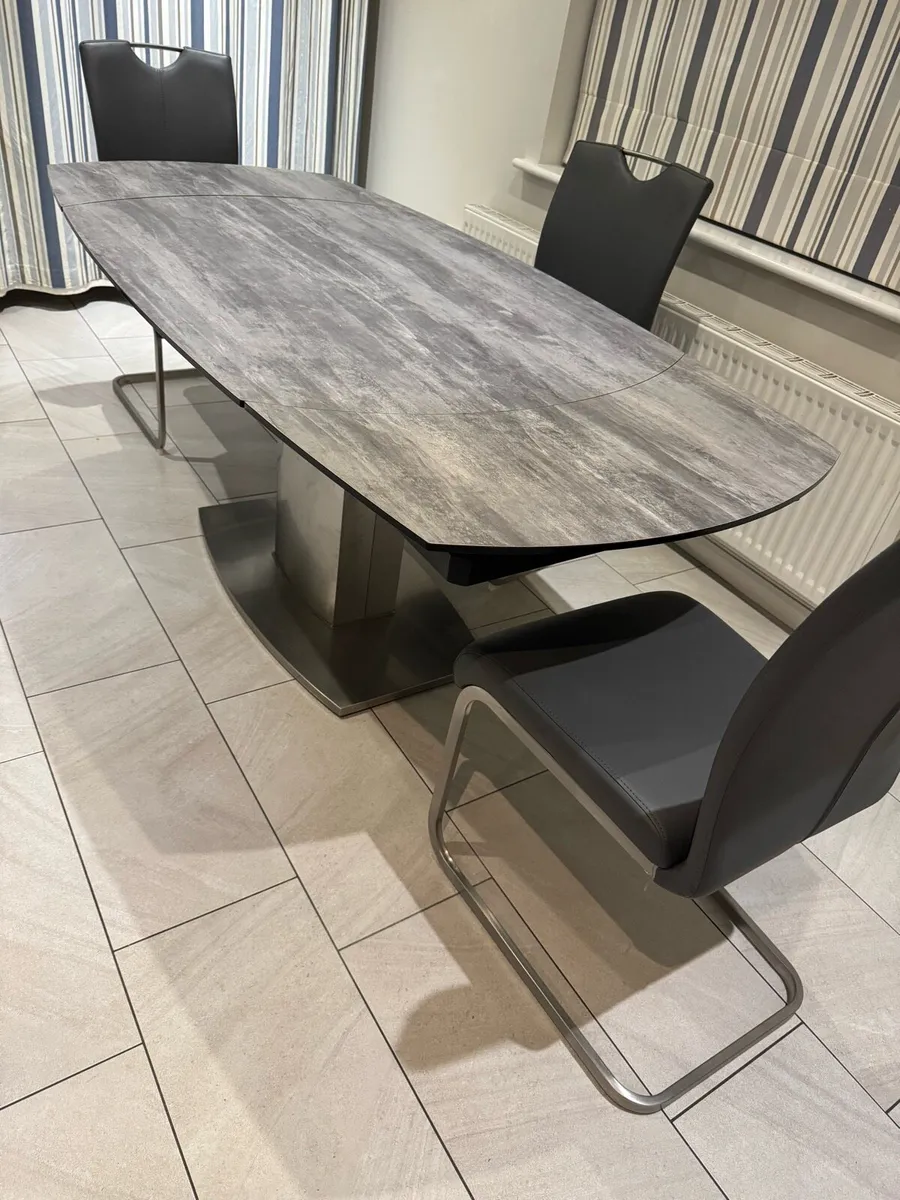 Dining room table & 4 chairs - Image 2