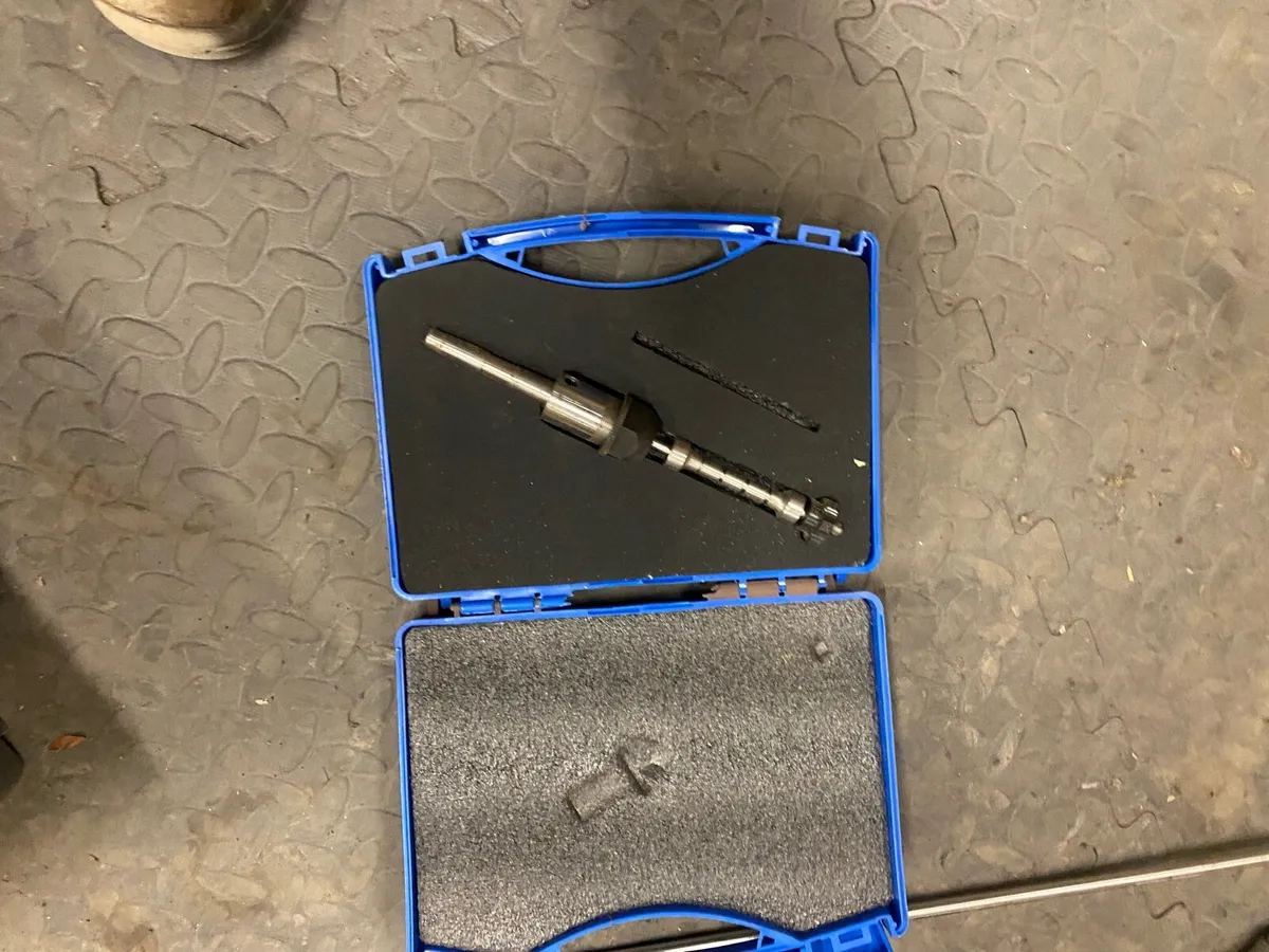 Garage clear out - Image 1