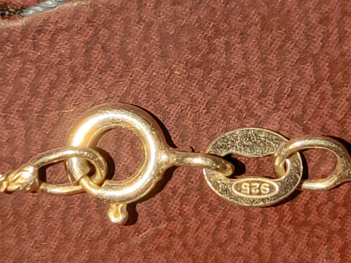 SPARKLING HEART, 925 Silver New 18"Long Necklace ! - Image 2