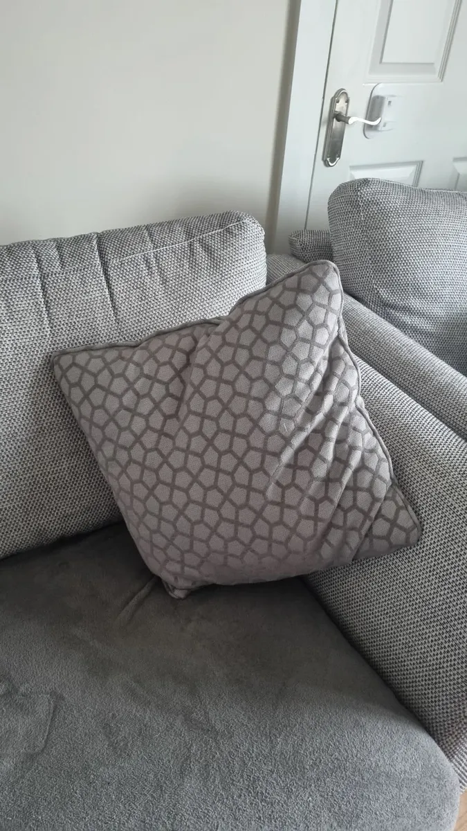 Couch and an armchair - Image 4