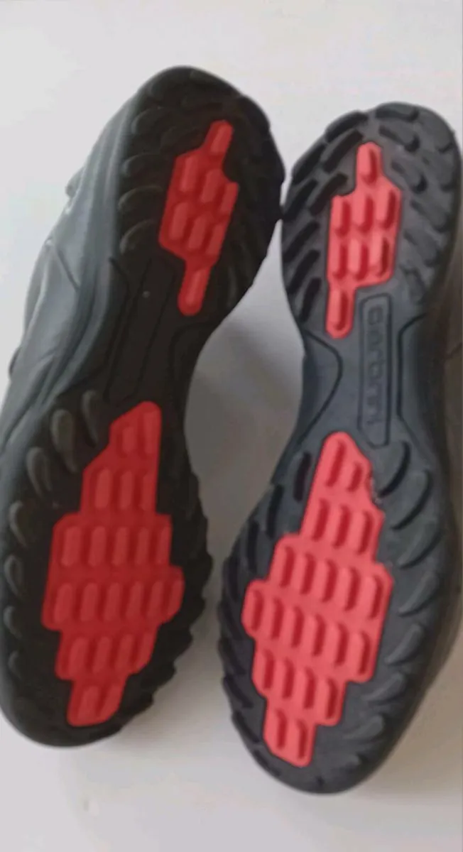 Boys Football Boots UK4 - Image 3