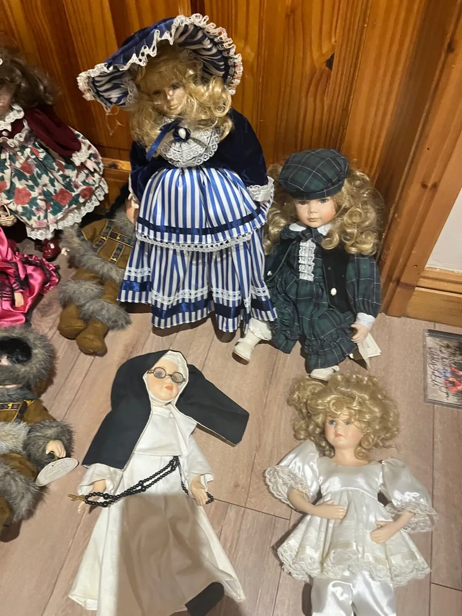 Porcelain dolls - Image 1