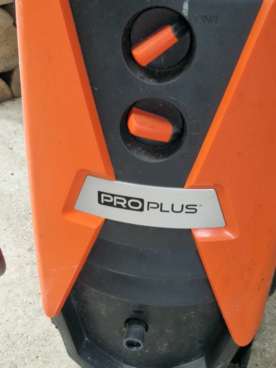 Power washer- almost new - Image 2