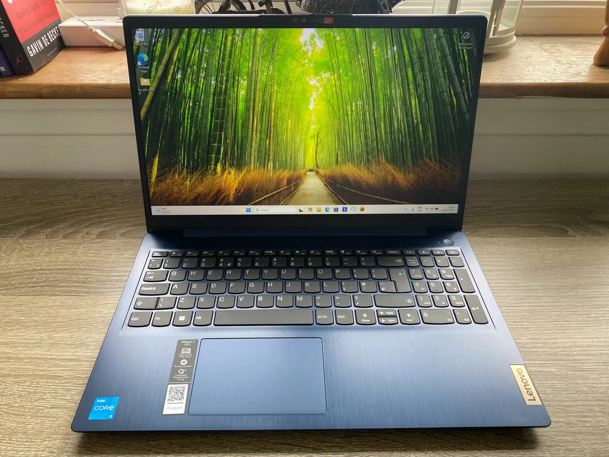 Lenovo IdeaPad 3 15.6" Laptop i3-1115G |128GB|8GB - Image 1
