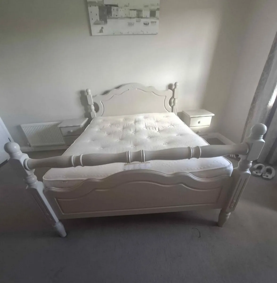 White double pine bed