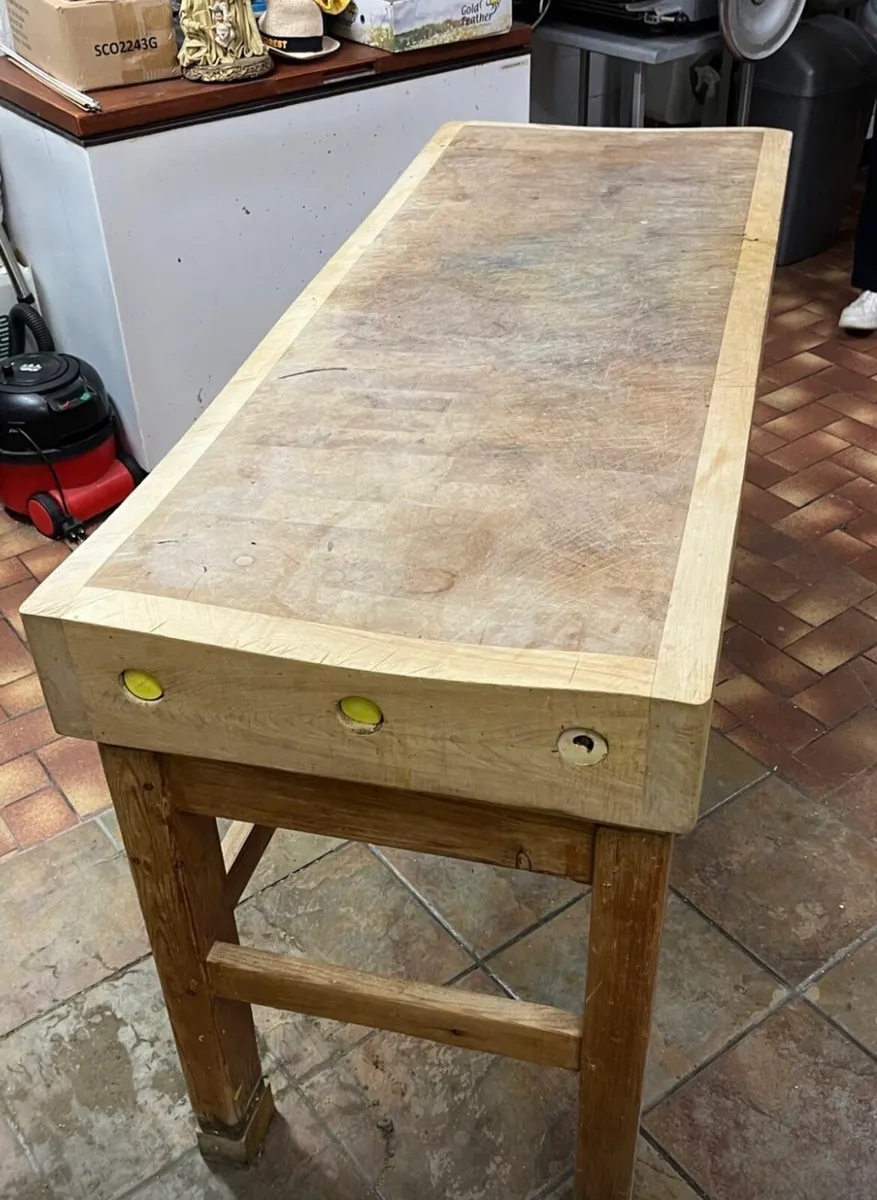 Butchers block & Burger Press. - Image 2