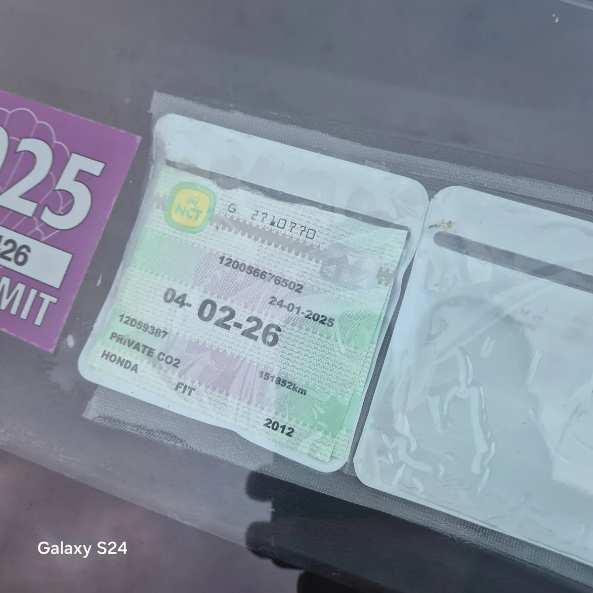 2012 honda fit hybrid auto - Image 2