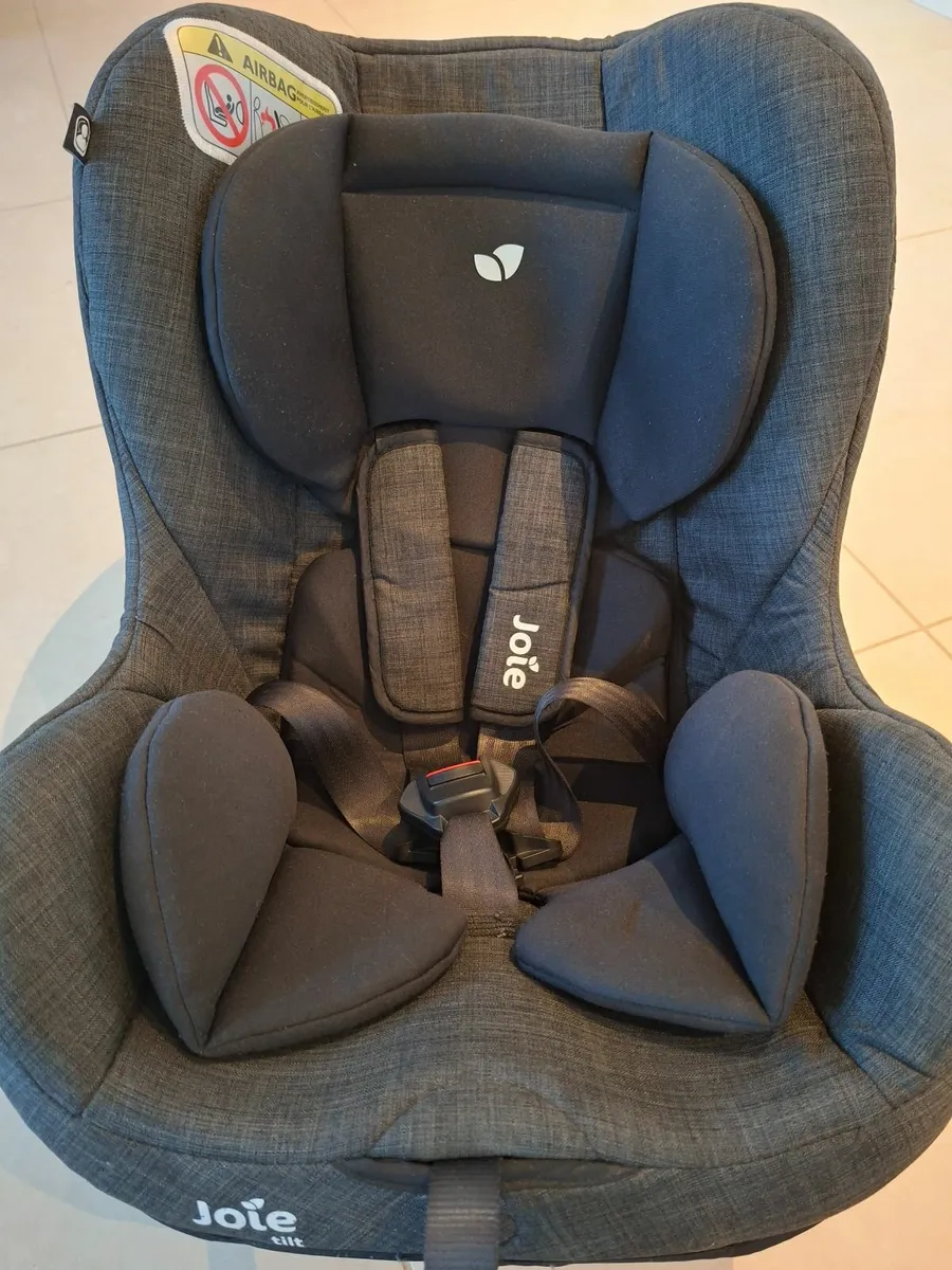 Car seat - Image 1