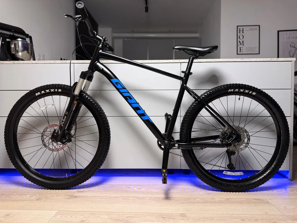 GIANT Talon 1 Hardtail Bike - Image 2