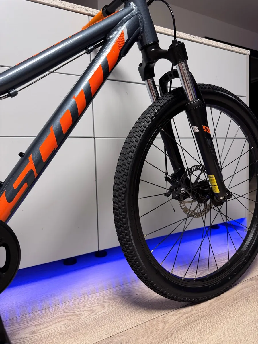 SCOTT Scale Disc Junior Bike 24 inch - Image 3