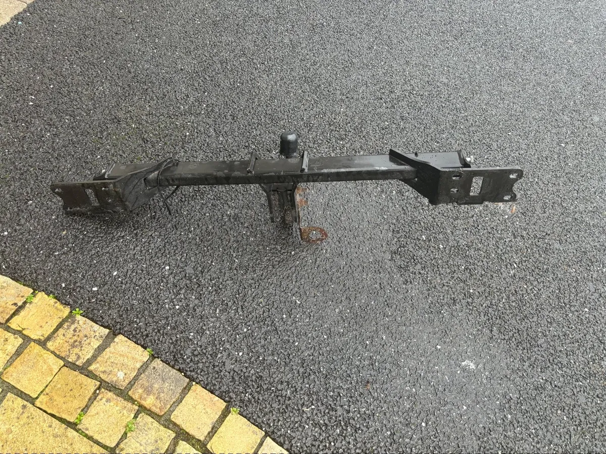 Towbar - Mercedes c class - Image 4