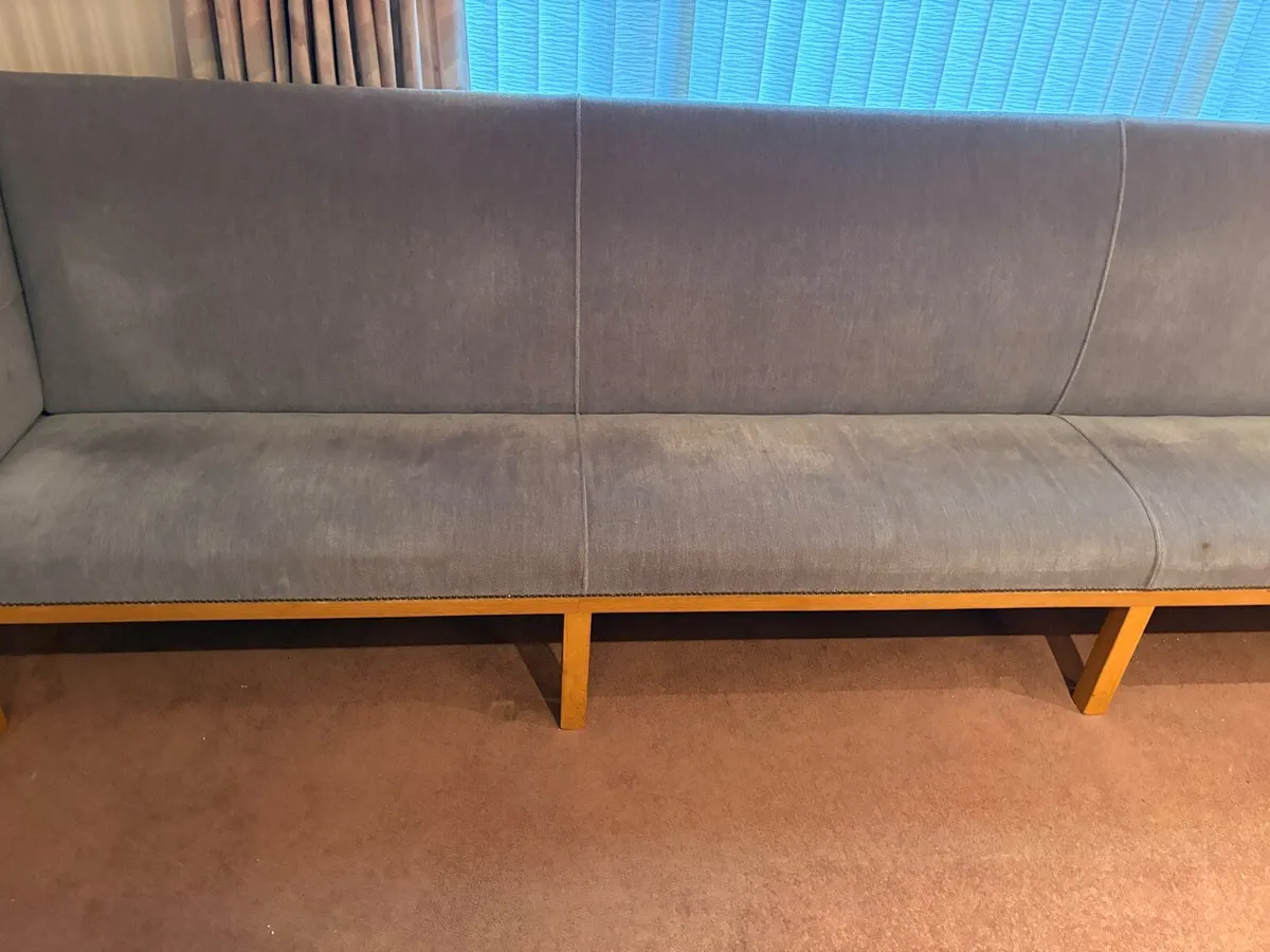 Two large waiting room benches - Image 3