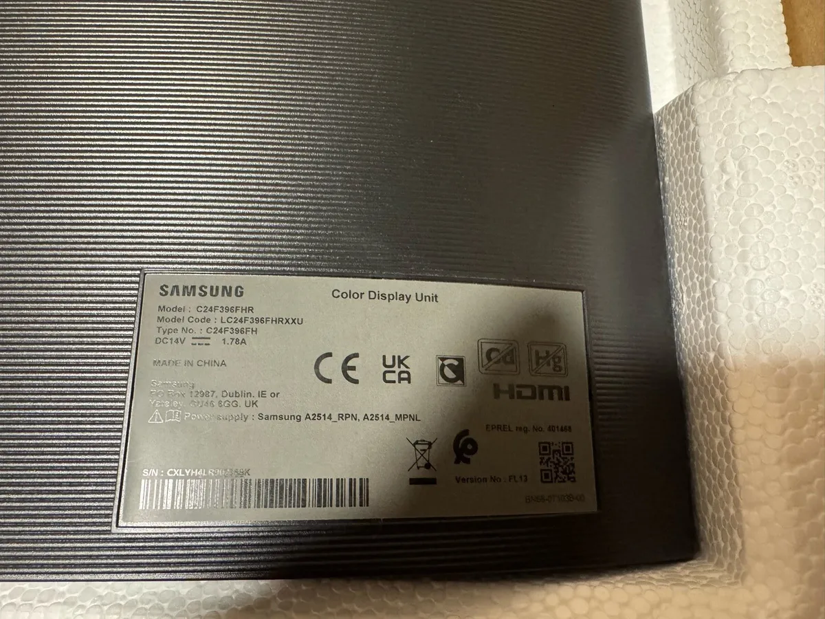 Samsung CF396 24” Curved Monitor - Image 4