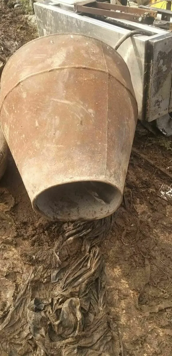 Farm machinery - Image 3