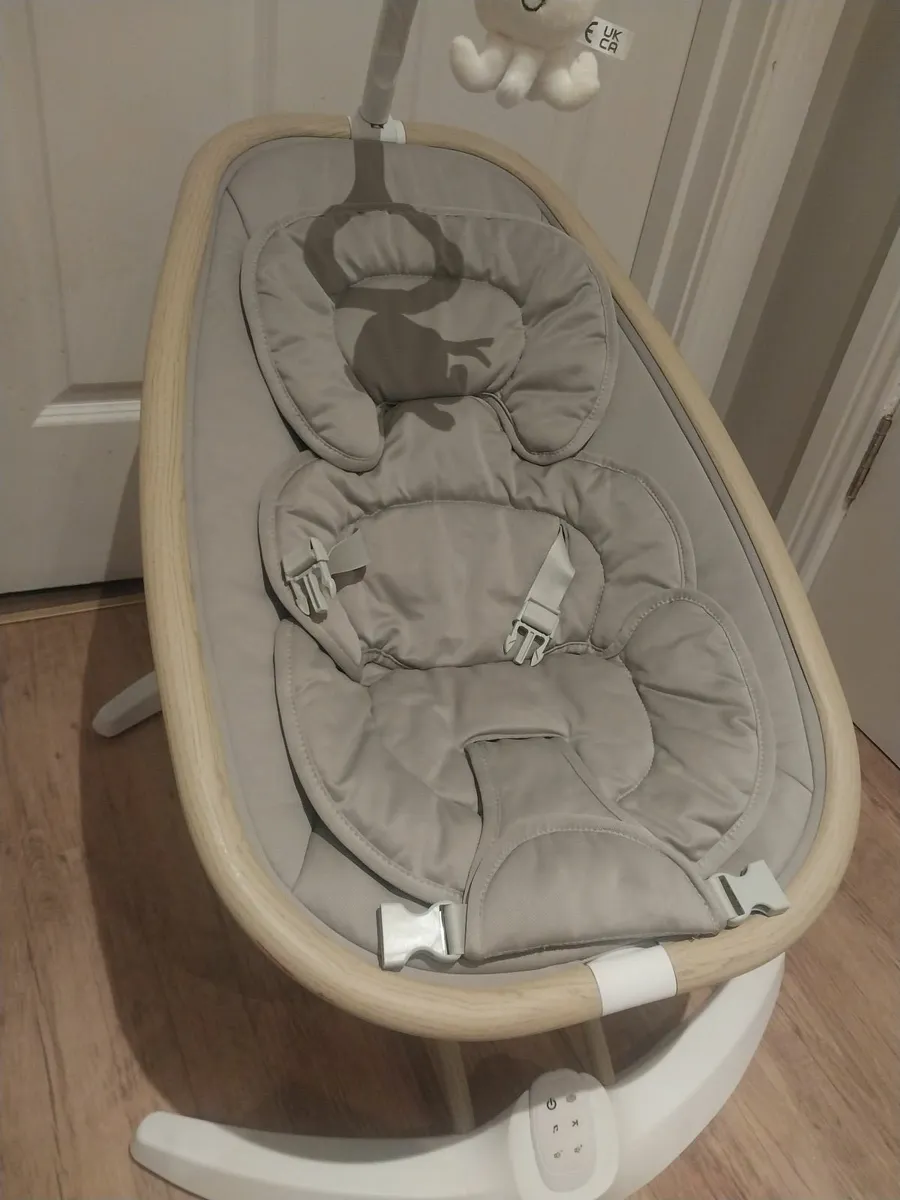 Baby Chair- Oyster Smart Motion Rocker - Image 2