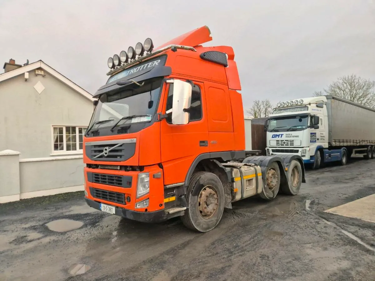 2 volvo tractor units - Image 4