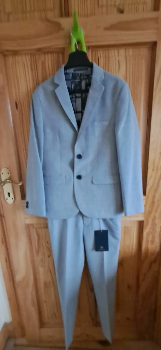 Boy's Communion suit - Image 1