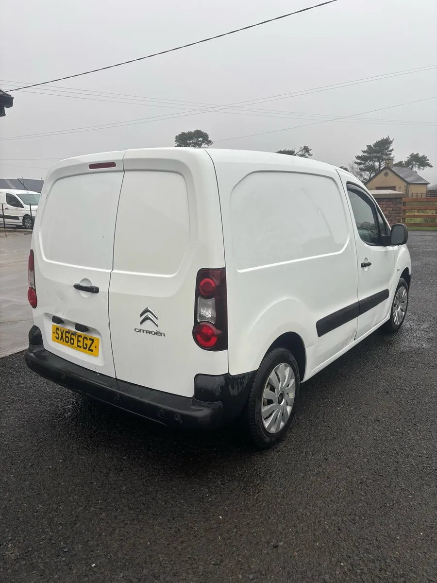 2017 Citroen berlingo 3 seater - Image 3