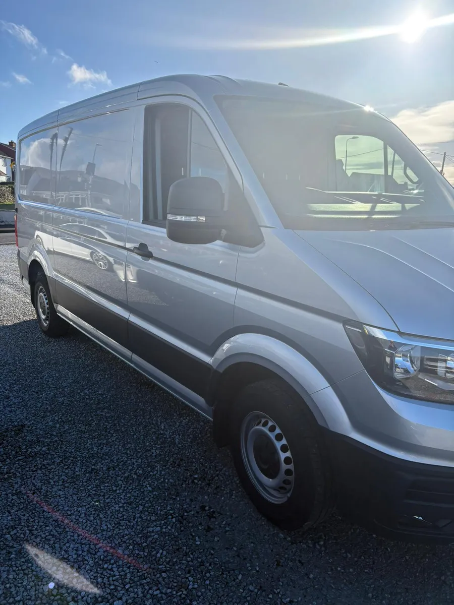 Volkswagen Crafter 2023 - Image 2