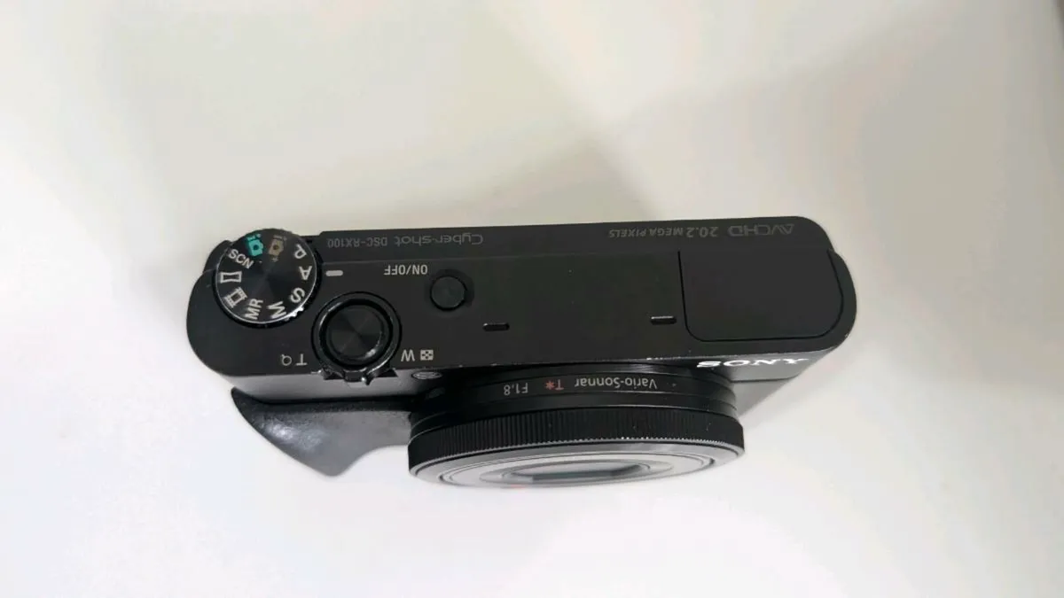 Sony DSC-RX100 Compact Digital Camera – Excellent - Image 2