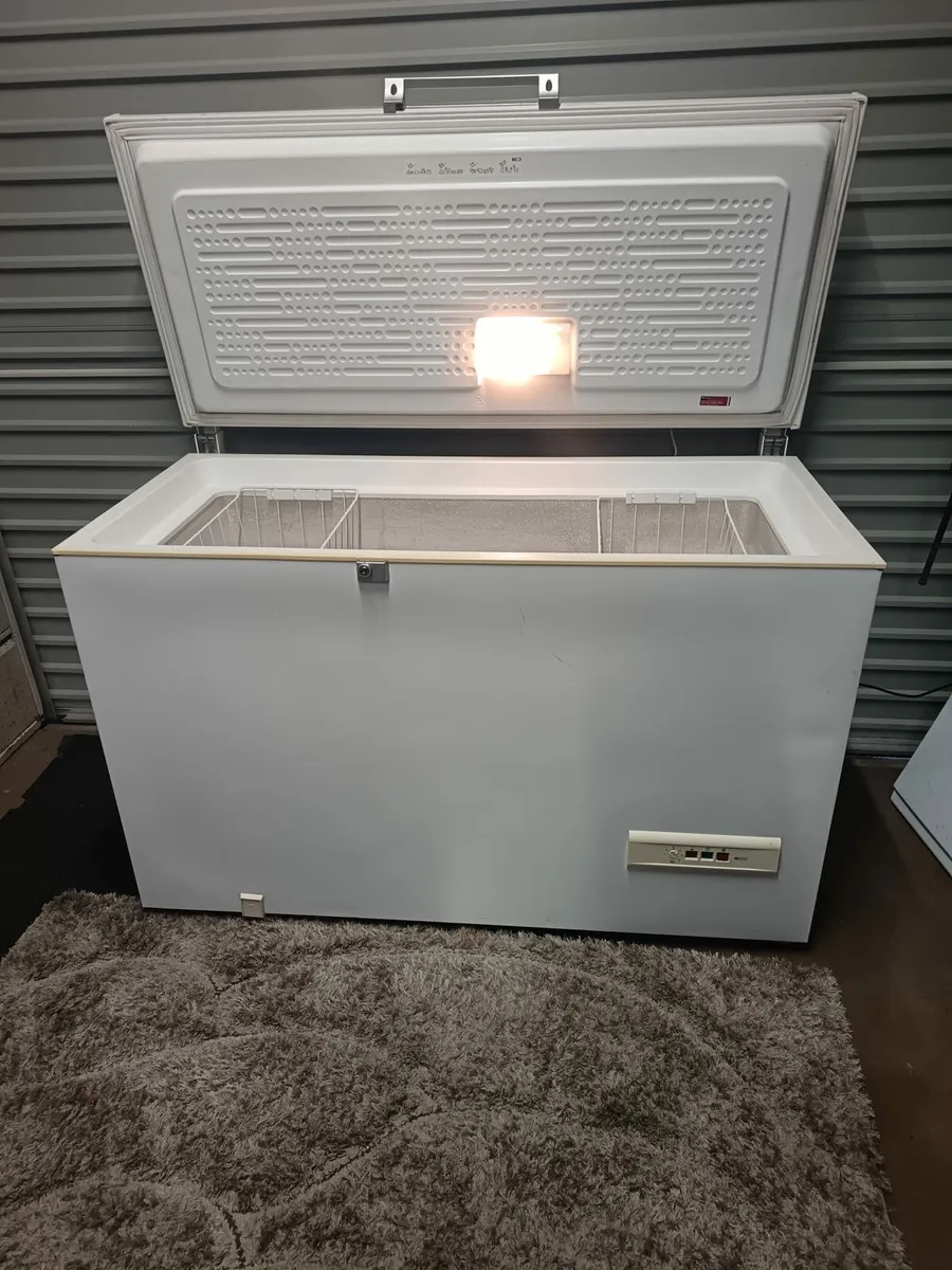 Hotpoint 4.5ft chest freezer - Image 2
