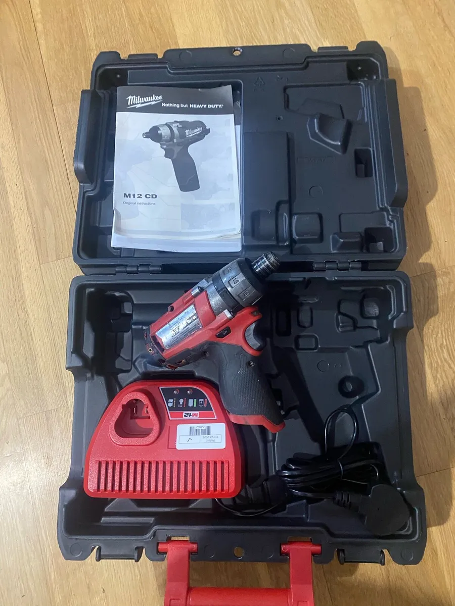 Milwaukee screw gun - Image 4