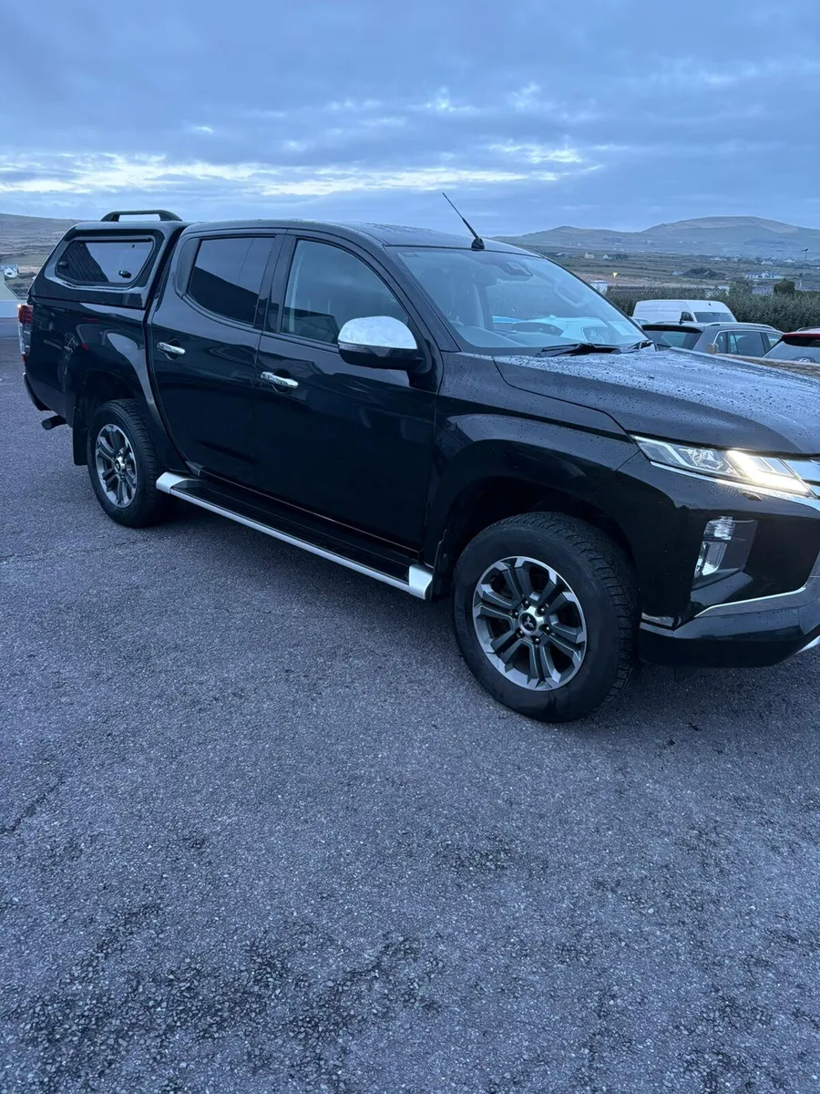 Mitsubishi L200 2020 AUTOMATIC - Image 2