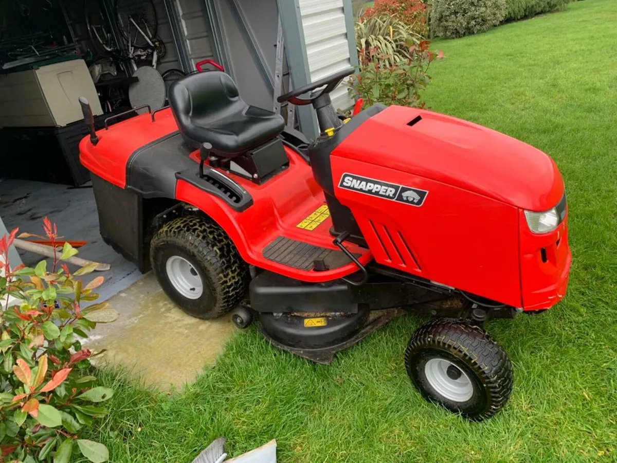 Ride on Lawnmower - Image 1