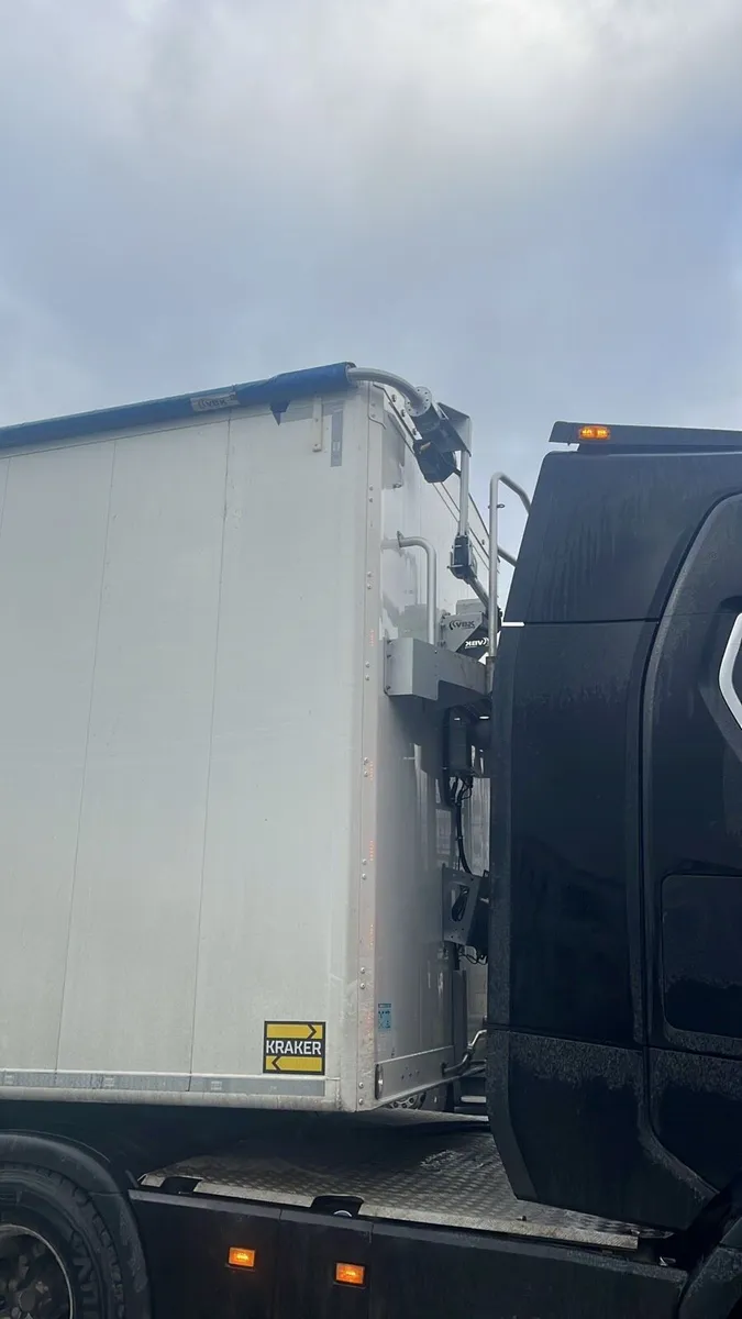 2025 kraker walking floor - Image 3