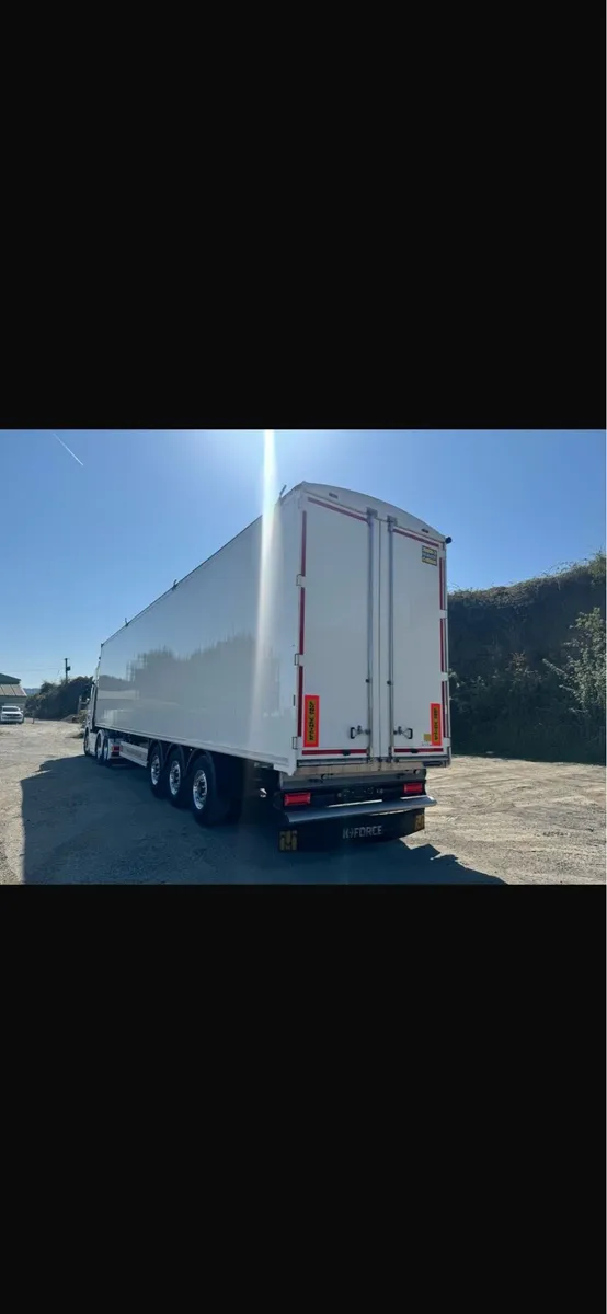 2025 kraker walking floor - Image 4