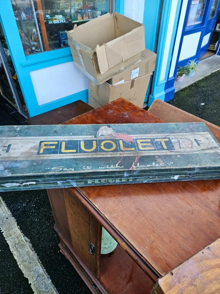 Vintage Fluolet Box - Image 3