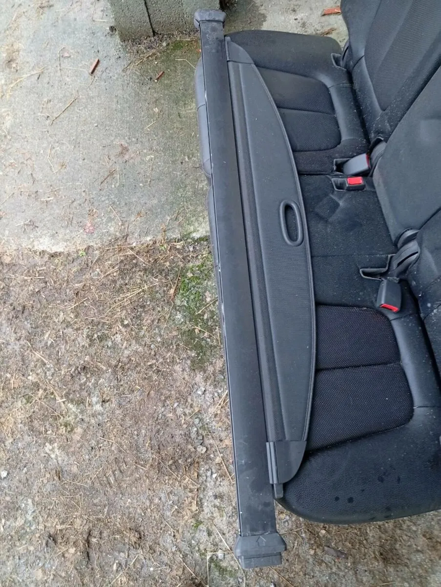 Rear leather seats - Image 3