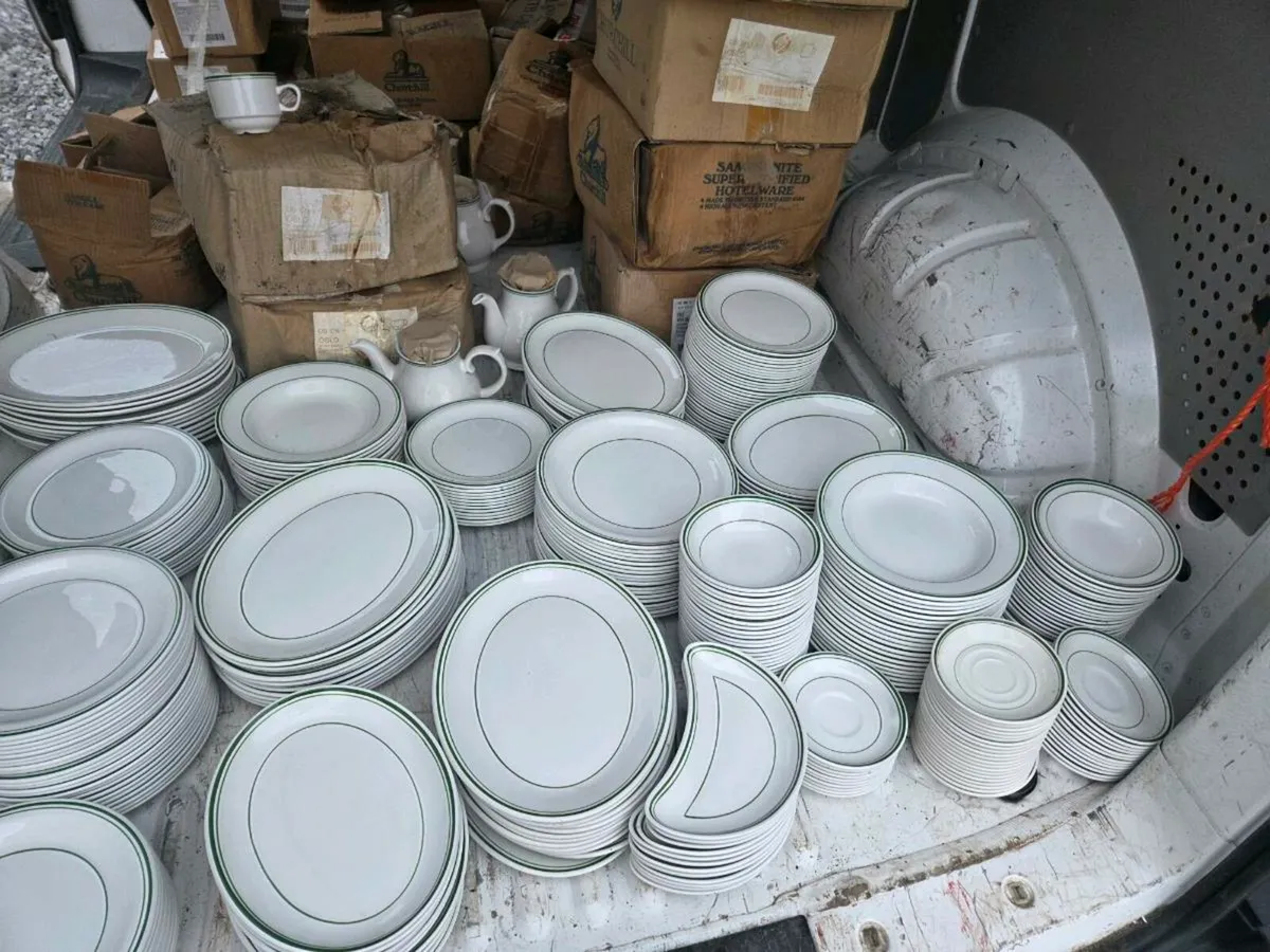 Large selection of matching commerical delph - Image 3