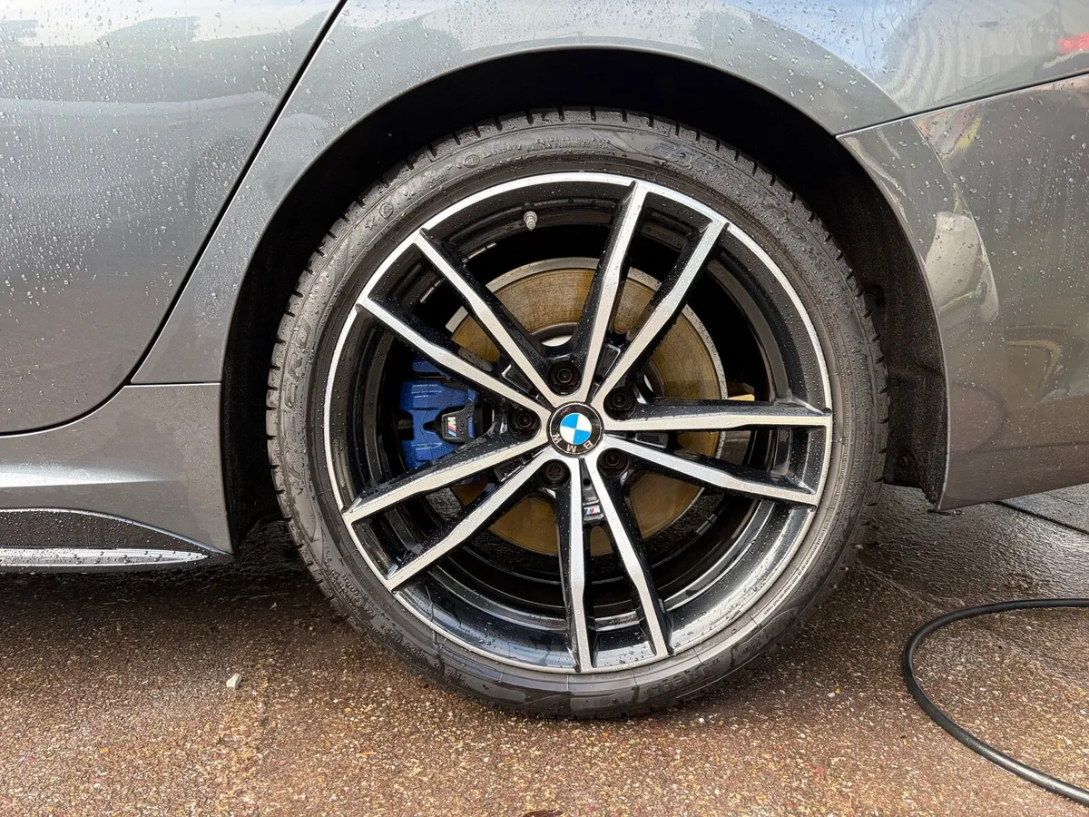BMW 19” ALLOYS & TYRES FROM G20 BRAND NEW TYRES - Image 1