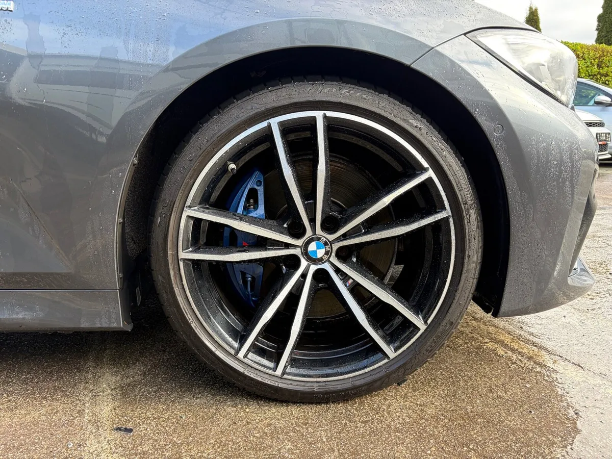BMW 19” ALLOYS & TYRES FROM G20 BRAND NEW TYRES - Image 3