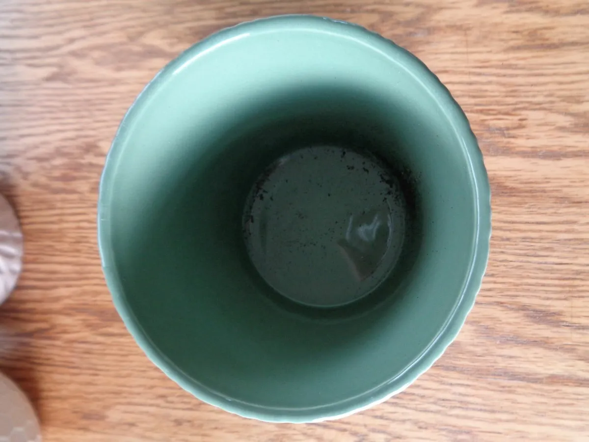 Ceramic Flower Pots x 3 for Sale - Image 4