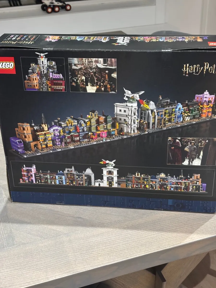 Harry Potter Lego Diagon Alley Wizarding Shops - Image 2