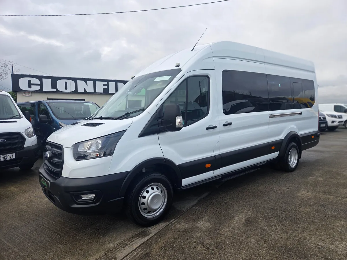 2022 FORD TRANSIT MINIBUS 17 SEATER  IMMACULATE - Image 1