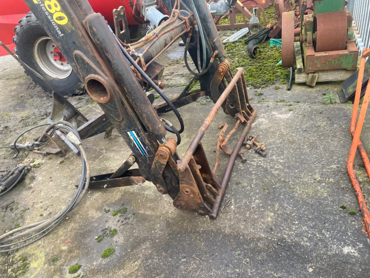 John Deere loader - Image 2