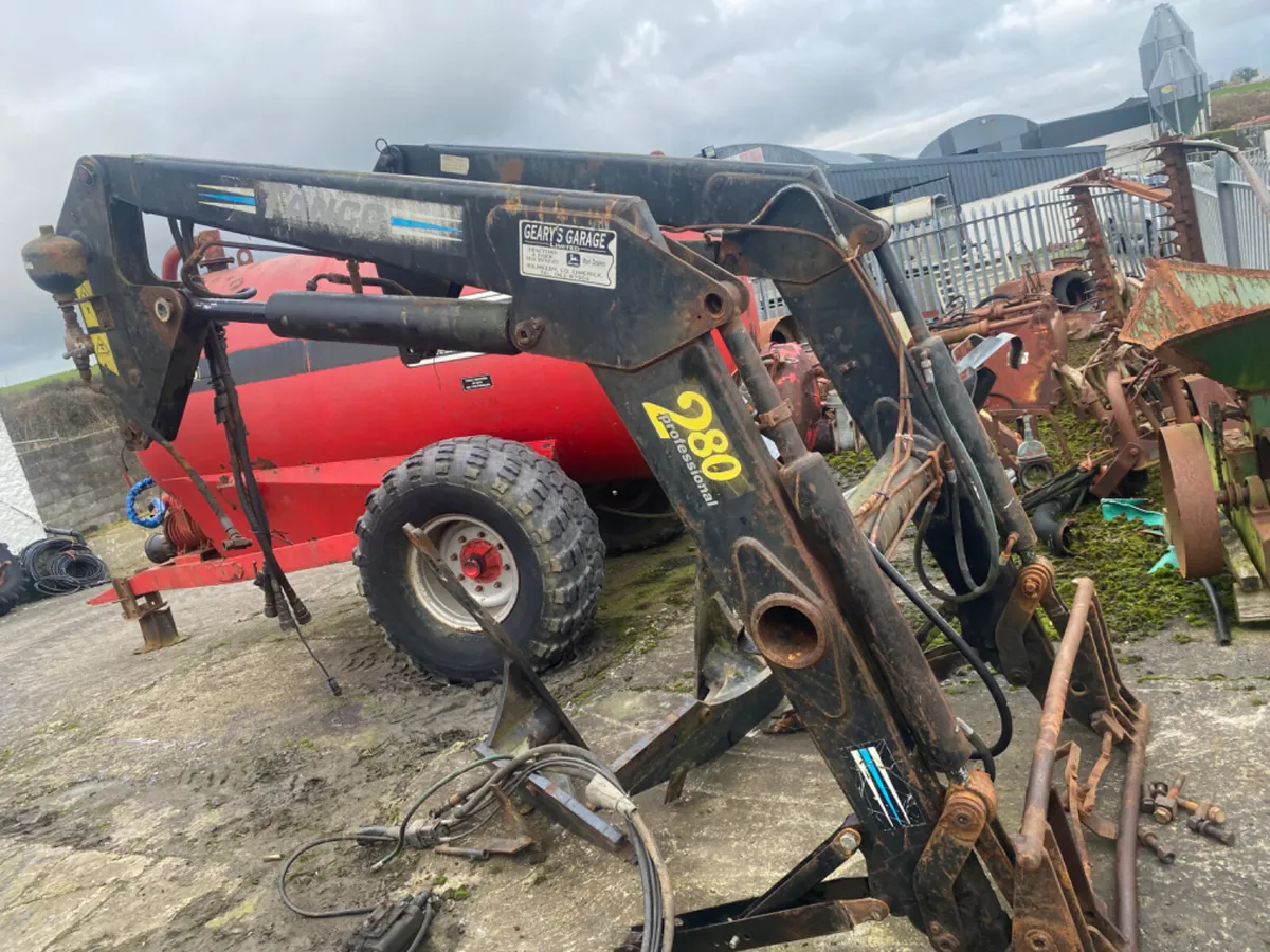 John Deere loader - Image 1