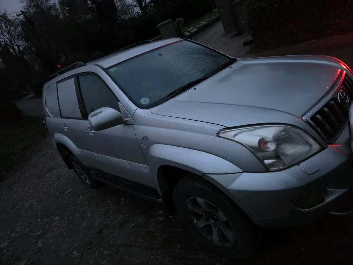 2004 TOYOTA LAND CRUISER - Image 3