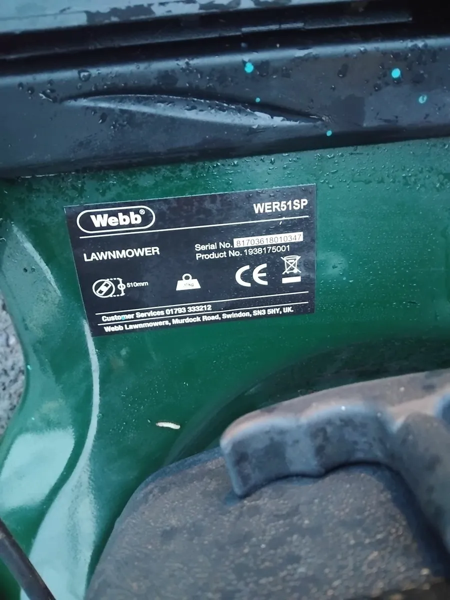 Self-drive lawnmower mulcher running well - Image 2