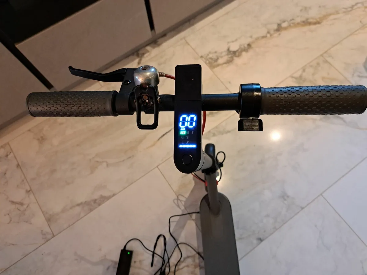 Electric scooter - Image 3
