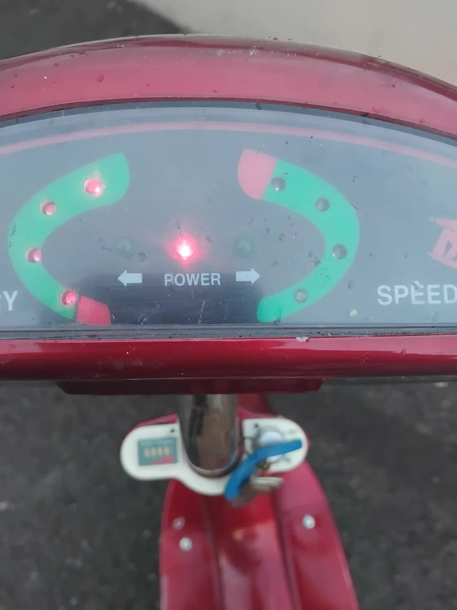 Electric scooter bike read add priced - Image 3