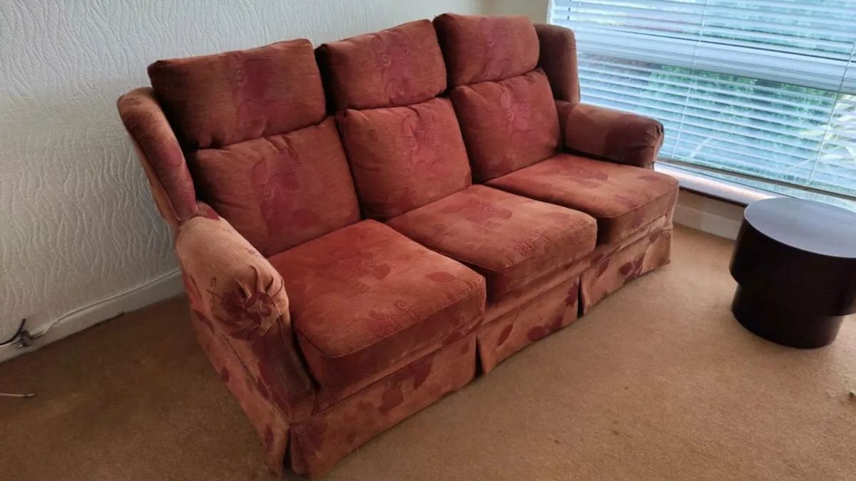 Couch & 2 Armchairs - Image 1