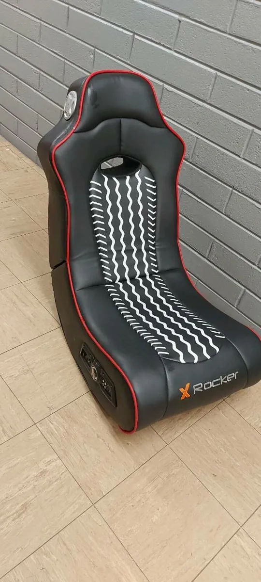 Rocker gaming chair