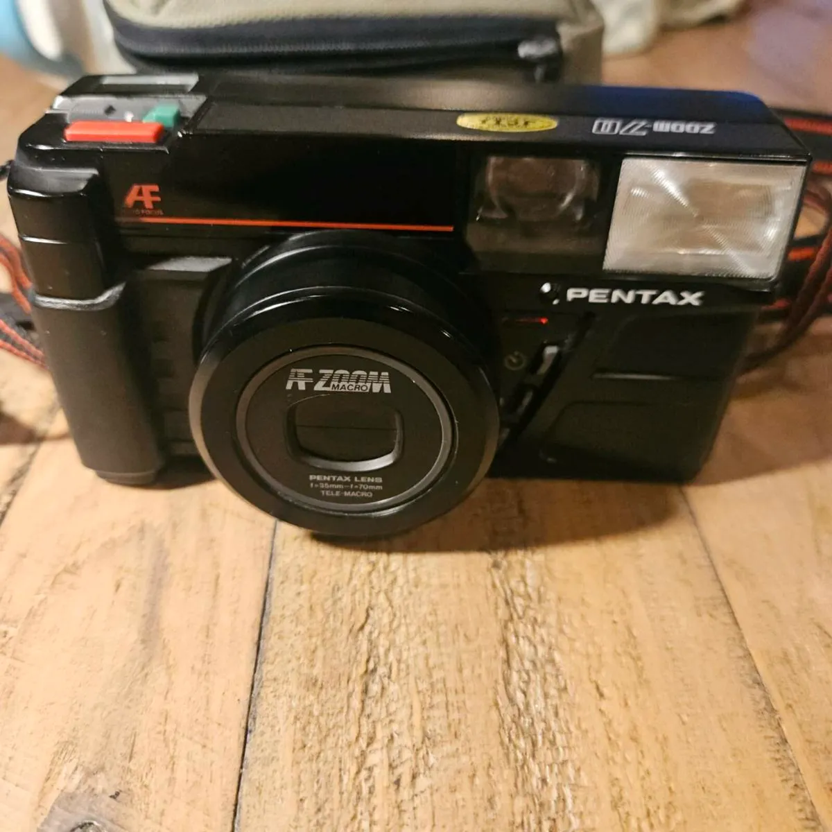 Pentax zoom-70 camera - Image 1