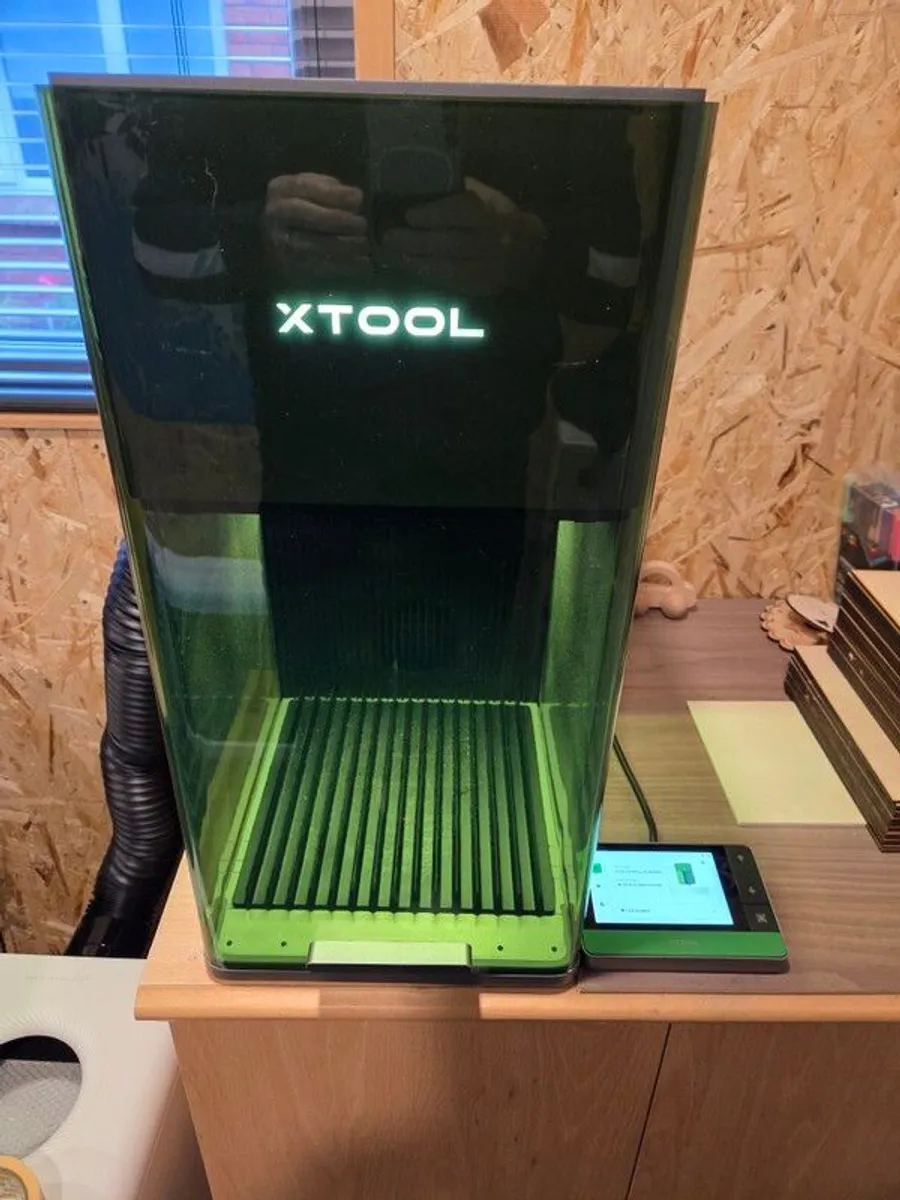 xTool F1 Ultra Laser Fibre and Diode 20W Laser - Image 2