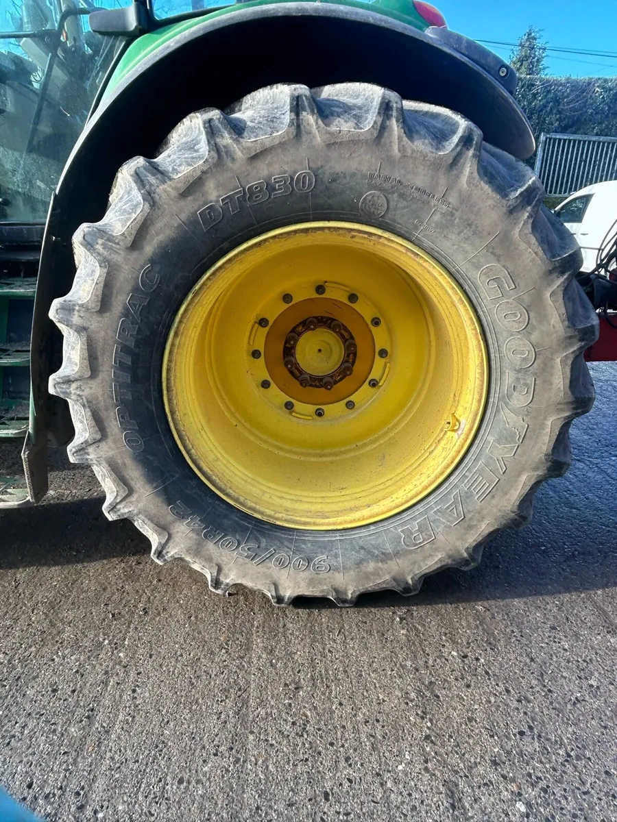Goodyear floatation 900s - Image 1