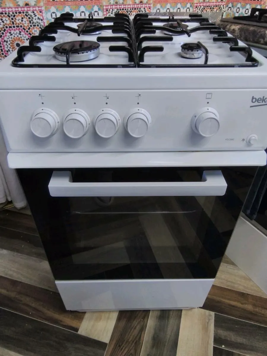 Gas cooker - Image 1